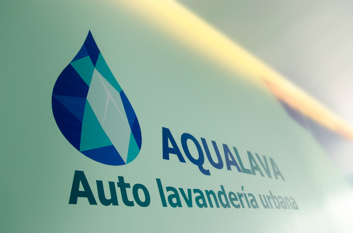 LOGOTIPO AQUALAVA